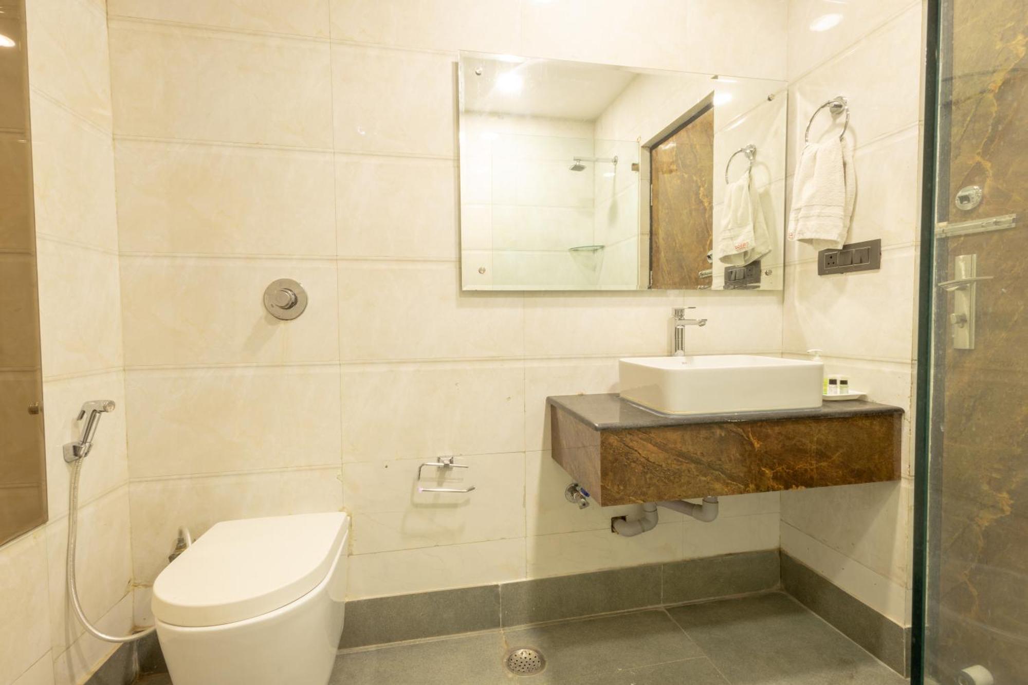 Hotel Cosmo Near Blk Hospital Karol Bagh Delhi  Eksteriør bilde
