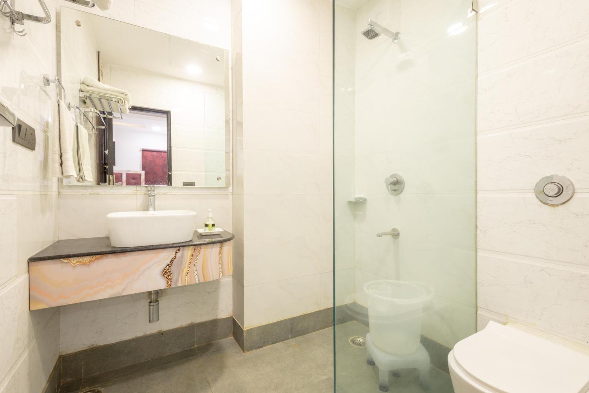 Hotel Cosmo Near Blk Hospital Karol Bagh Delhi  Eksteriør bilde