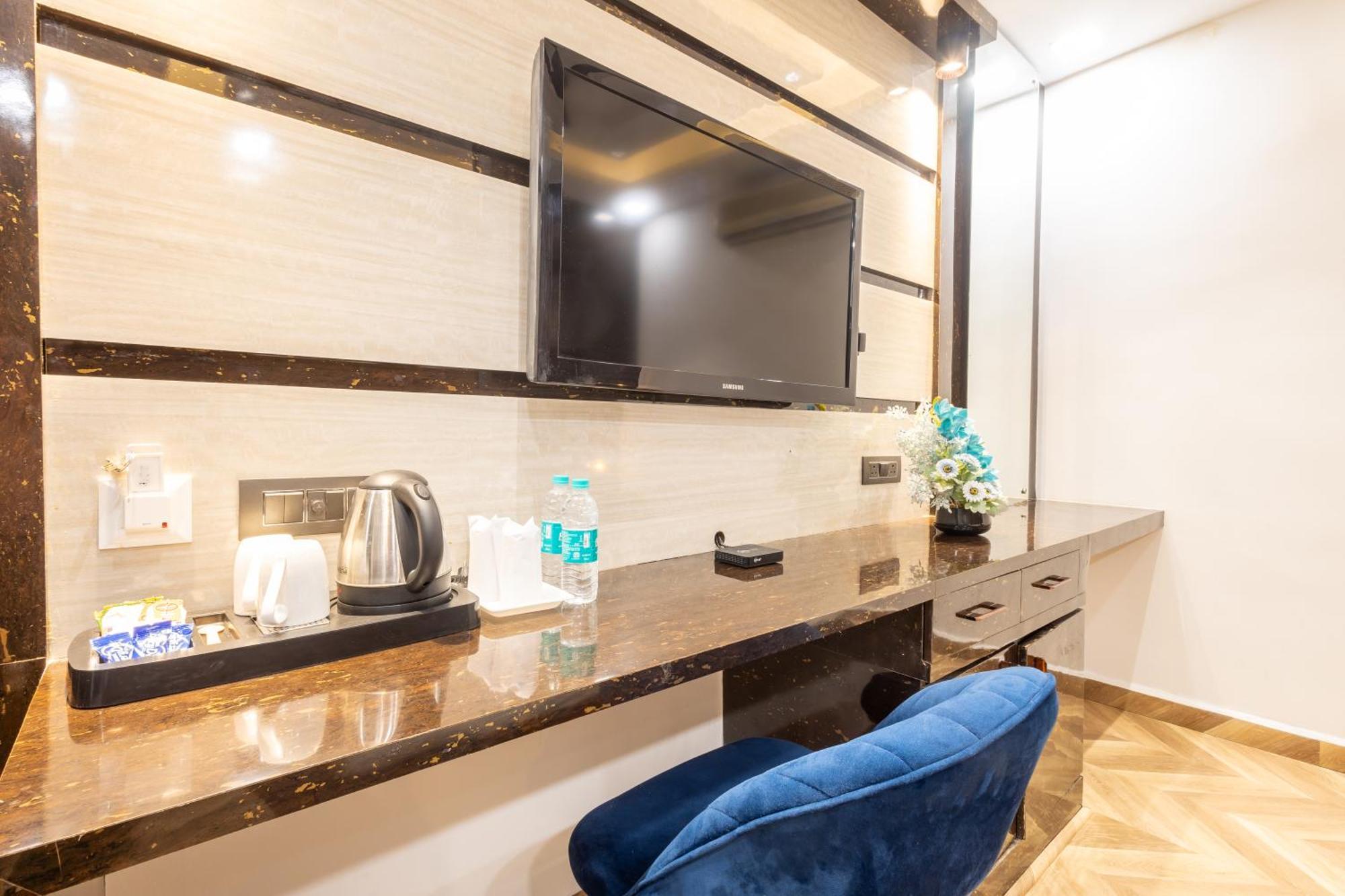 Hotel Cosmo Near Blk Hospital Karol Bagh Delhi  Eksteriør bilde